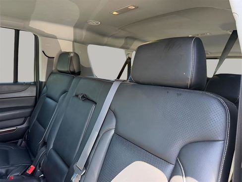 Used 2019 GMC Yukon XL SLE w/ Convenience Package image 28
