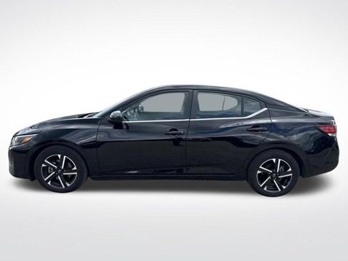 Used 2024 Nissan Sentra SV FWD image 11
