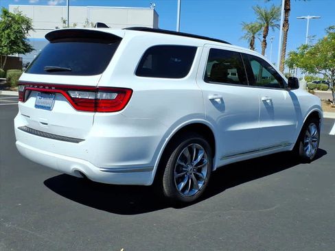 Used 2022 Dodge Durango SXT w/ Anodized Platinum Package image 7