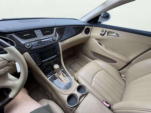 Used 2008 Mercedes-Benz CLS 550 w/ P1 Pkg image 17