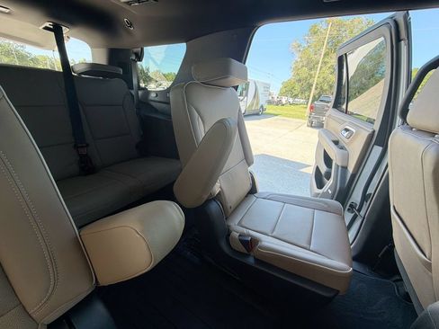 Used 2023 Chevrolet Tahoe Premier w/ Premium Package 2 RWD image 16
