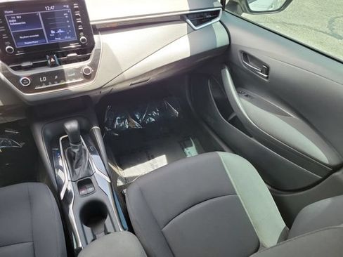 Used 2022 Toyota Corolla LE FWD image 15
