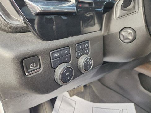 Used 2023 Chevrolet Silverado 1500 High Country w/ High Country Premium Package image 40