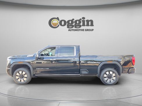 New 2026 GMC Sierra 3500 Denali w/ Denali Reserve Package AWD/4WD image 2