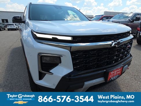 New 2026 Chevrolet Traverse Z71 w/ Enhanced Driving Package AWD/4WD image 11