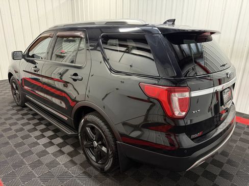 Used 2017 Ford Explorer XLT AWD/4WD image 2