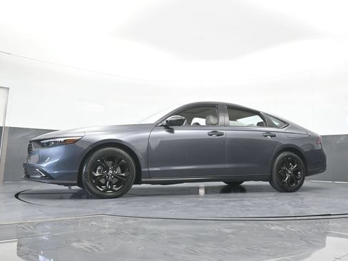 Used 2025 Honda Accord SE image 55
