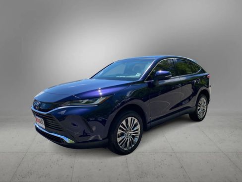 Used 2023 Toyota Venza Limited AWD/4WD image 4