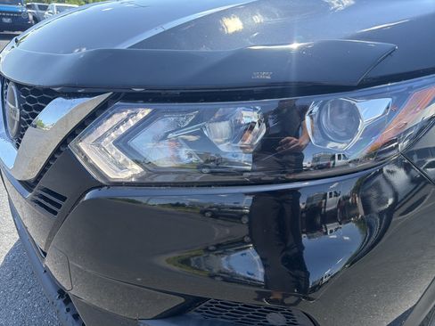 Used 2020 Nissan Rogue Sport S w/ Appearance Package AWD/4WD image 10