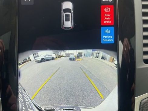 Certified 2024 Volvo XC90 B5 Core w/ Protection Package Premier image 23