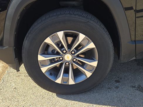 Used 2026 Chevrolet Equinox LT w/ Convenience Package II FWD image 11