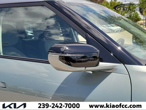 New 2027 Kia Seltos S FWD image 8