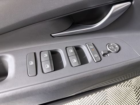 Used 2024 Hyundai Elantra SEL w/ Convenience Package FWD image 24