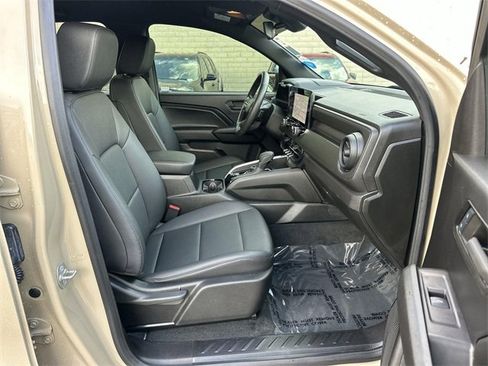 Used 2024 Chevrolet Colorado Trail Boss w/ Advanced Trailering Package image 27