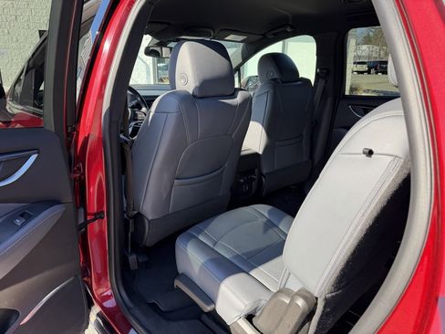 Used 2023 Buick Enclave Essence w/ Sport Touring Edition image 11