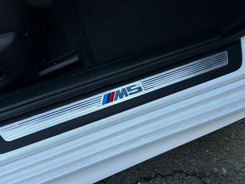 Used 2014 BMW M5 RWD image 24