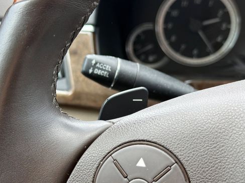 Used 2010 Mercedes-Benz E 350 Sedan image 31