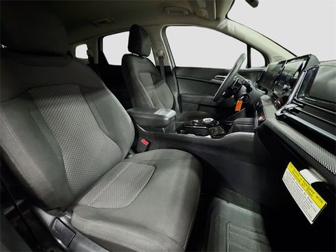 Used 2023 Kia Sportage LX image 30