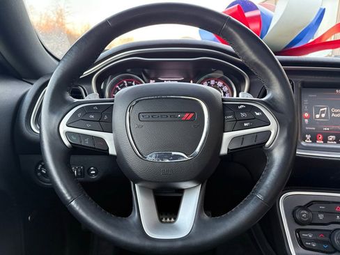 Used 2015 Dodge Challenger R/T Plus image 27