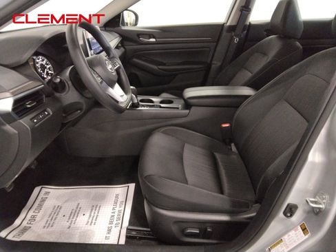 Used 2025 Nissan Altima 2.5 SV image 23