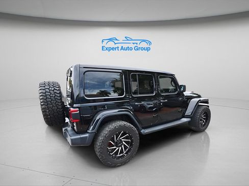 Used 2020 Jeep Wrangler Unlimited Sahara AWD/4WD image 7