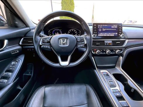 Used 2021 Honda Accord Touring image 6