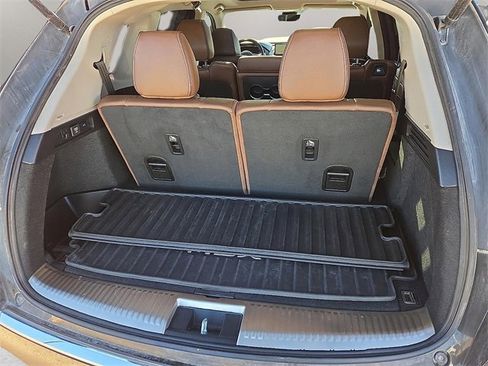Used 2023 Acura MDX SH-AWD w/ Advance Package image 9