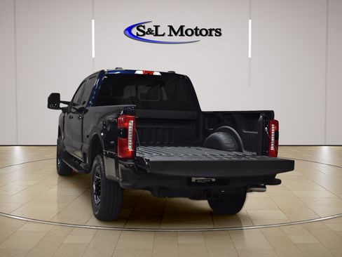 Used 2023 Ford F250 Lariat w/ Sport Appearance Package AWD/4WD image 6