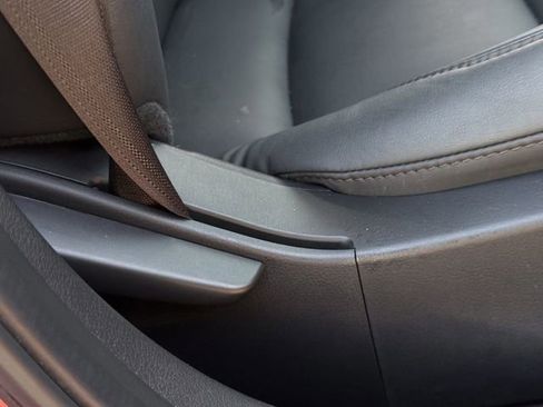 Used 2025 MAZDA MAZDA3 s image 31