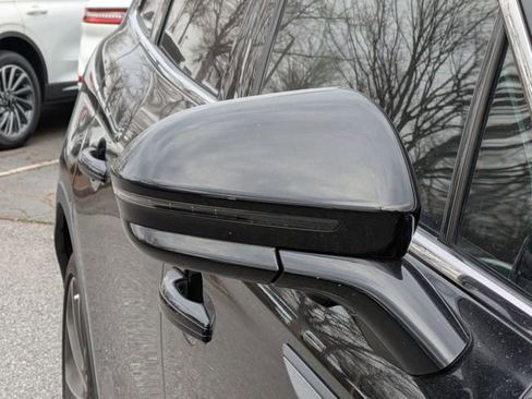 Certified 2022 Lincoln Nautilus Reserve w/ Equipment Group 201A image 12