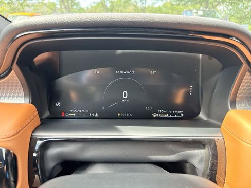 Used 2023 Lincoln Nautilus Black Label AWD/4WD image 12