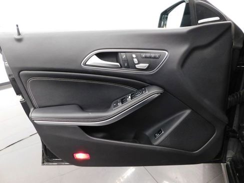 Used 2019 Mercedes-Benz CLA 250 4MATIC w/ Premium Package image 12