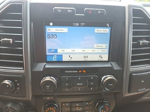 Used 2018 Ford F150 XLT w/ Equipment Group 302A Luxury AWD/4WD image 28