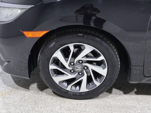 Used 2018 Honda Civic EX image 7