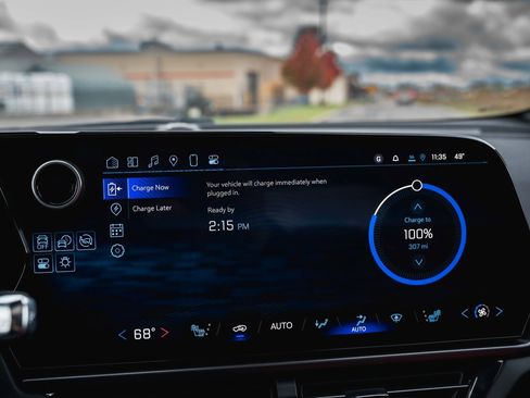 New 2025 Chevrolet Equinox EV RS image 32