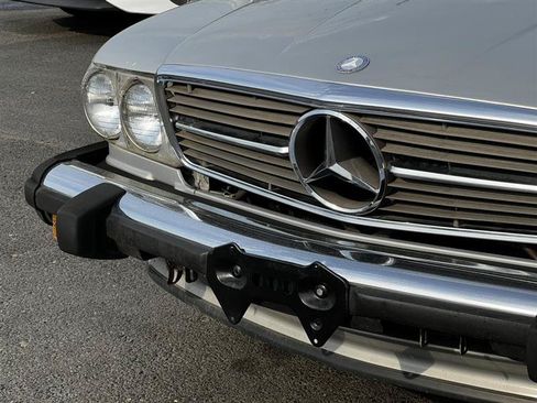 Used 1987 Mercedes-Benz 560 SL image 12