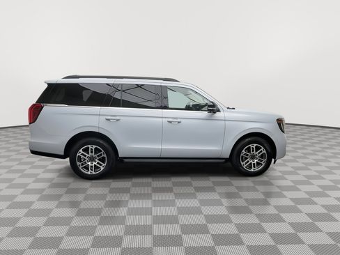 Certified 2025 Ford Expedition Active AWD/4WD image 48