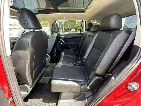 Used 2020 Volkswagen Tiguan SEL image 18