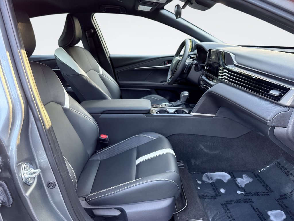 Used 2025 Toyota Camry SE FWD image 25