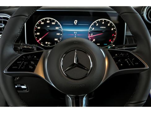 New 2026 Mercedes-Benz GLC 300 4MATIC image 12
