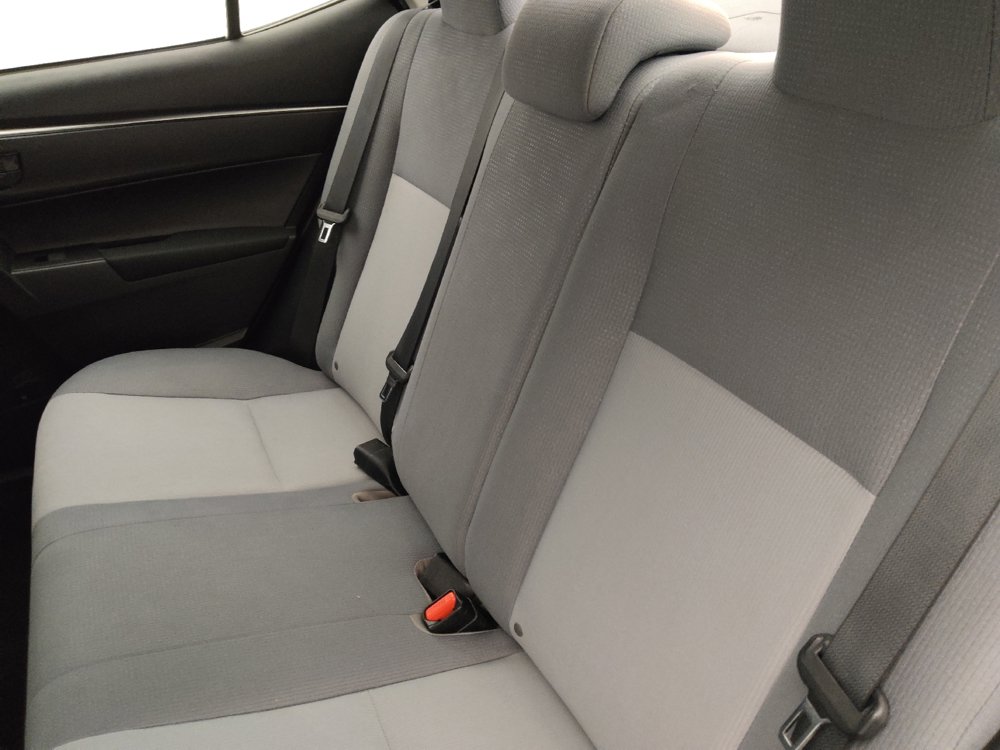 Used 2015 Toyota Corolla L FWD image 18