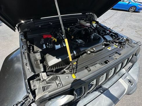 Used 2021 Jeep Gladiator Overland w/ Popular Equipment Package AWD/4WD image 31