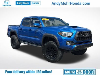 Used 2017 Toyota Tacoma TRD Sport w/ Tow Package (A/T)