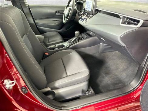 Used 2025 Toyota Corolla LE w/ Convenience Package FWD image 13