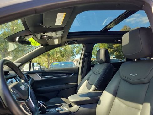Used 2025 Cadillac XT5 Premium Luxury image 25