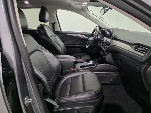 Used 2022 Ford Escape Titanium AWD/4WD image 25