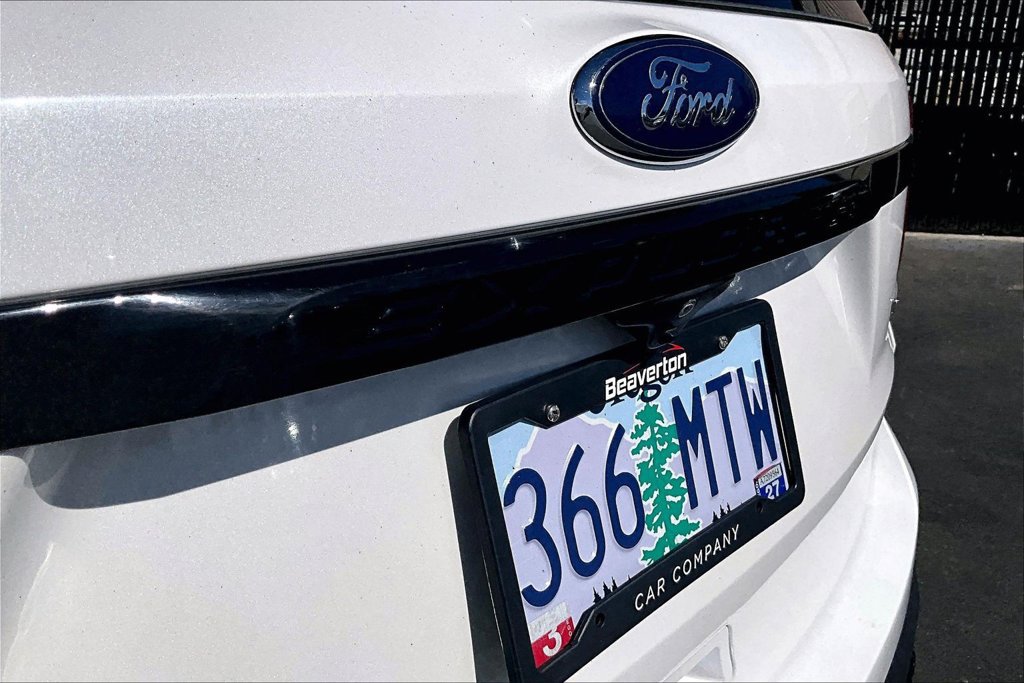 Used 2016 Ford Explorer Sport w/ Equipment Group 401A AWD/4WD image 11