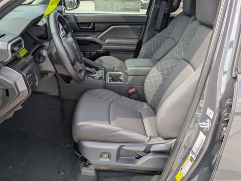 New 2026 Toyota Tacoma SR5 AWD/4WD image 11