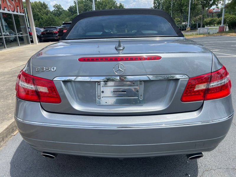Used 2011 Mercedes-Benz E 350 Cabriolet image 5