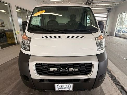 Used 2022 RAM ProMaster 2500 w/ Driver Convenience Group FWD image 3